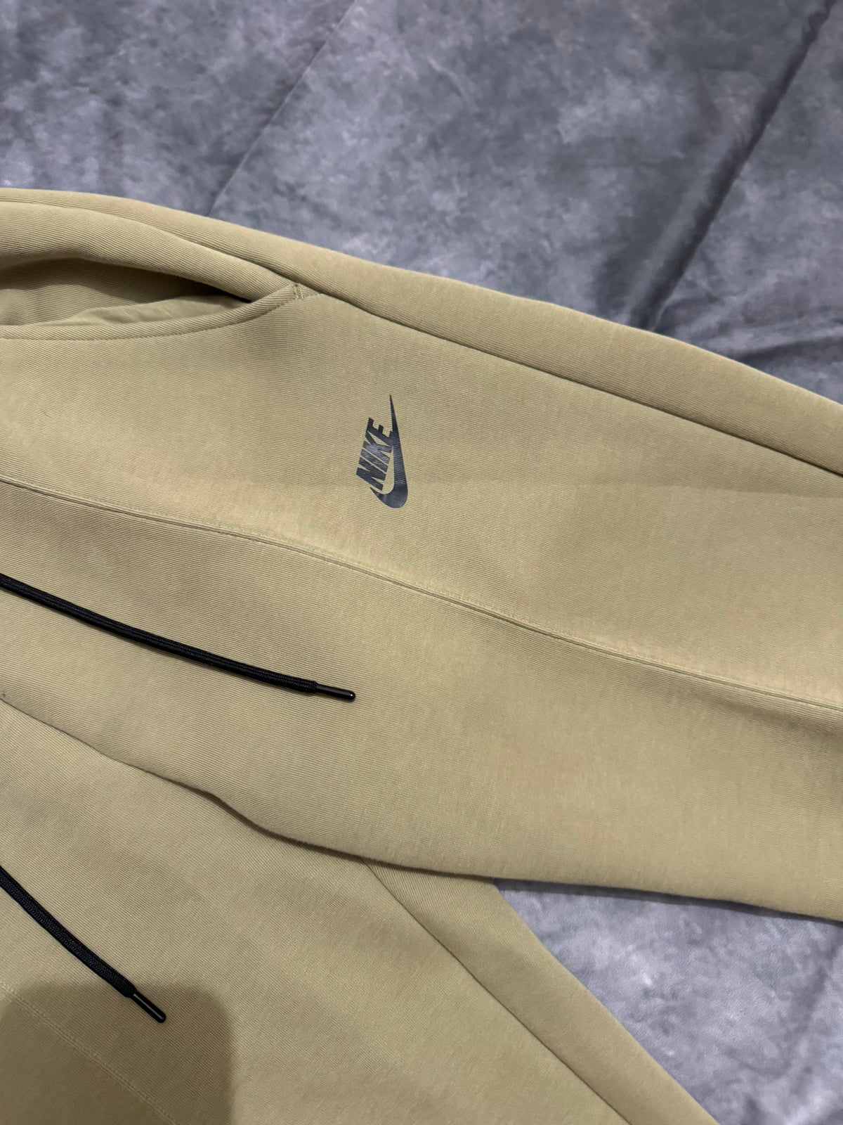 Nike Sweatpants Olive Green (Women)