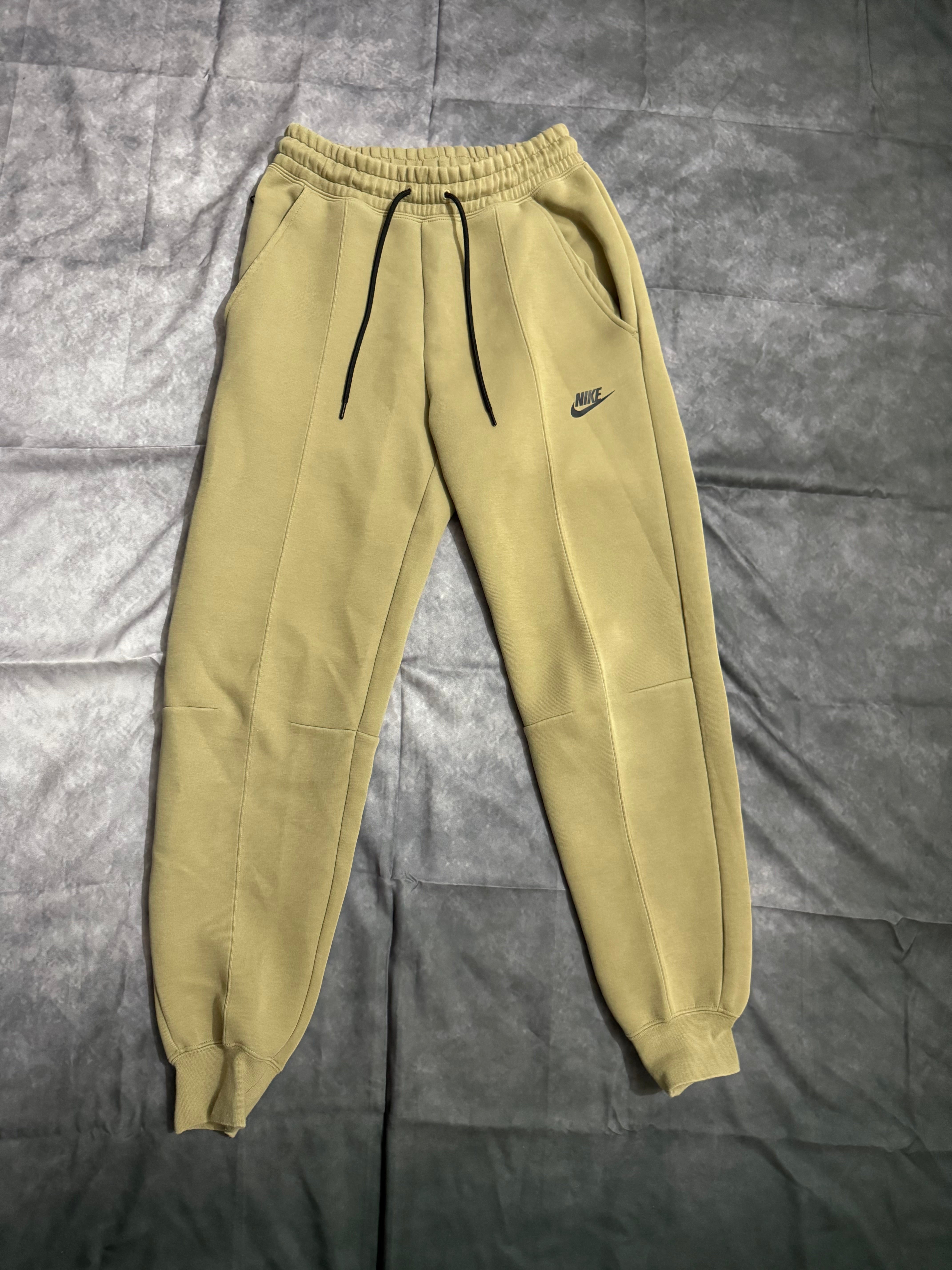 Nike Sweatpants Olive Green (Women)